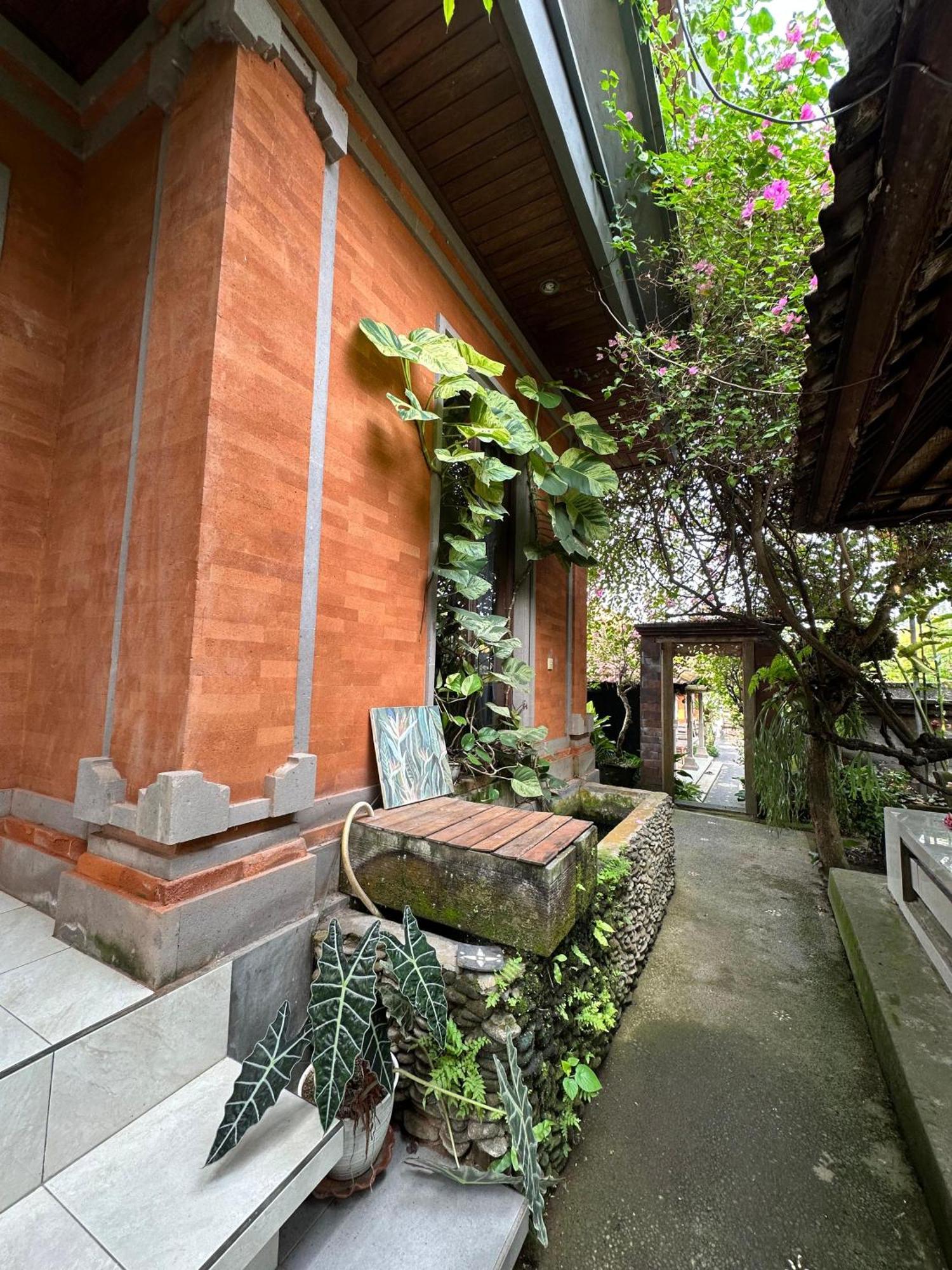 Hotel Tagel Karsa House Ubud Exterior foto